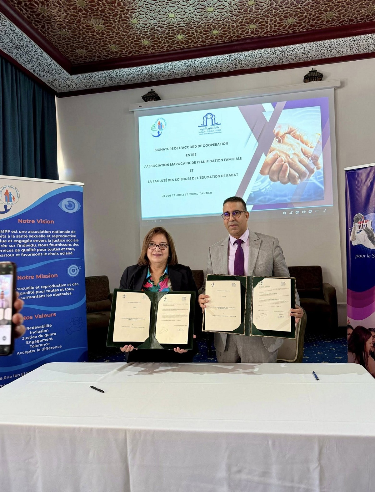 Signature d’une convention de coopération avec l’Association Marocaine de Planification Familiale (AMPF)
