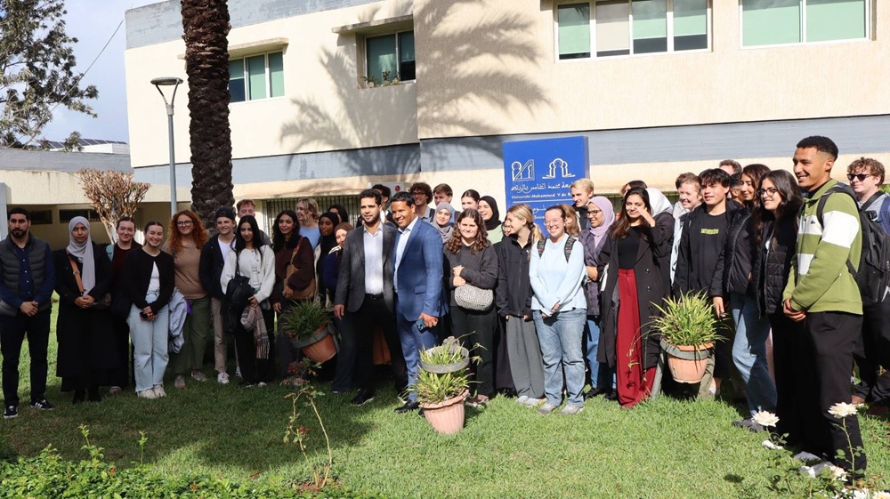  "الحلقة الأولى من سلسلة اللقاءات العلمية التي تحمل عنوان: "برامج التبادل اللغوي والثقافي بين المغرب وأمريكا: الفرص والتحديات