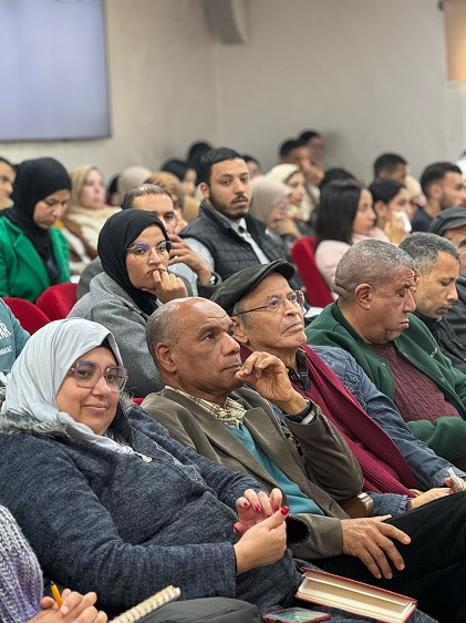 "لقاء علميا تحت عنوان  "التاريخ بين المعرفة الأكاديمية والمعرفة المدرسية: قضايا وإشكالات