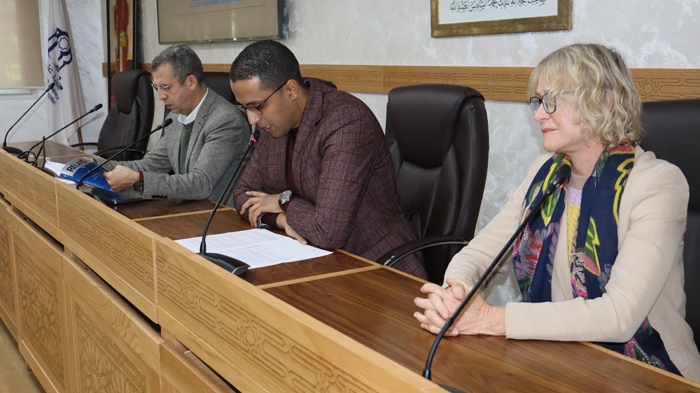  journée de formation doctorale Sous le thème : "Penser l’articulation entre théories et pratiques dans les recherches en sciences de l’éducation"