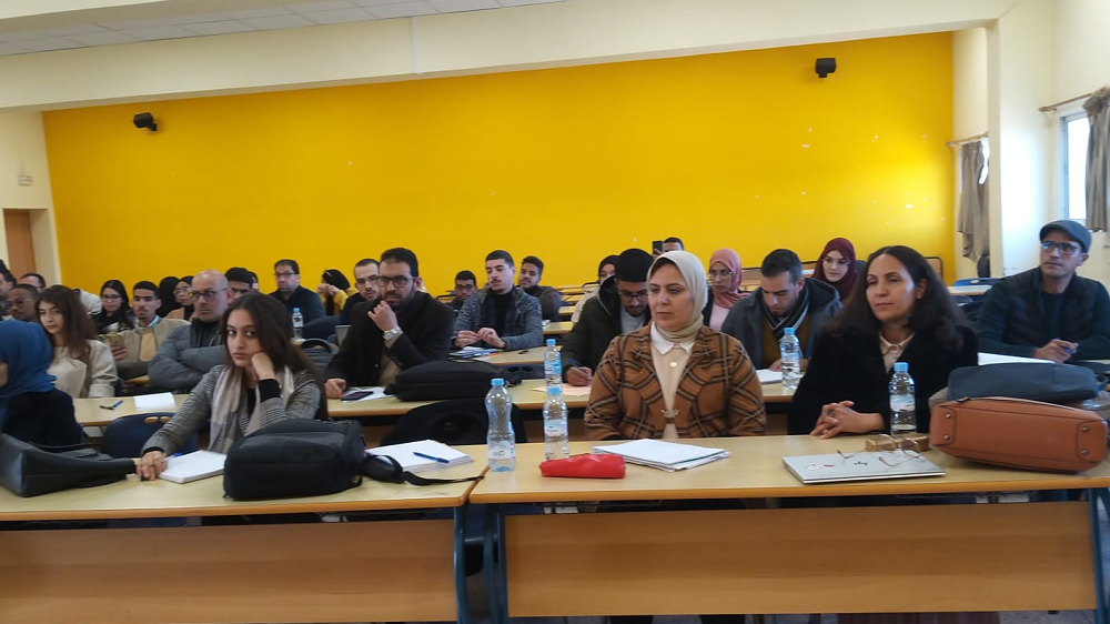 "ماستر كلاس تحت عنوان: "القياس النفسي والقدرات اللغوية للمتعلمين: بناء وتمرير اختبار لتقييم الأداء في القراءة باللغة العربية